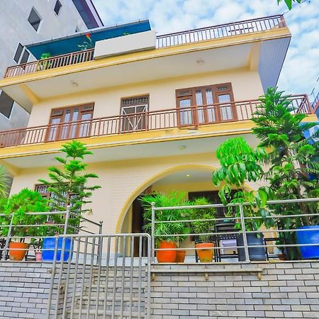 Hotel Alpine Villa Pokhara Esterno foto