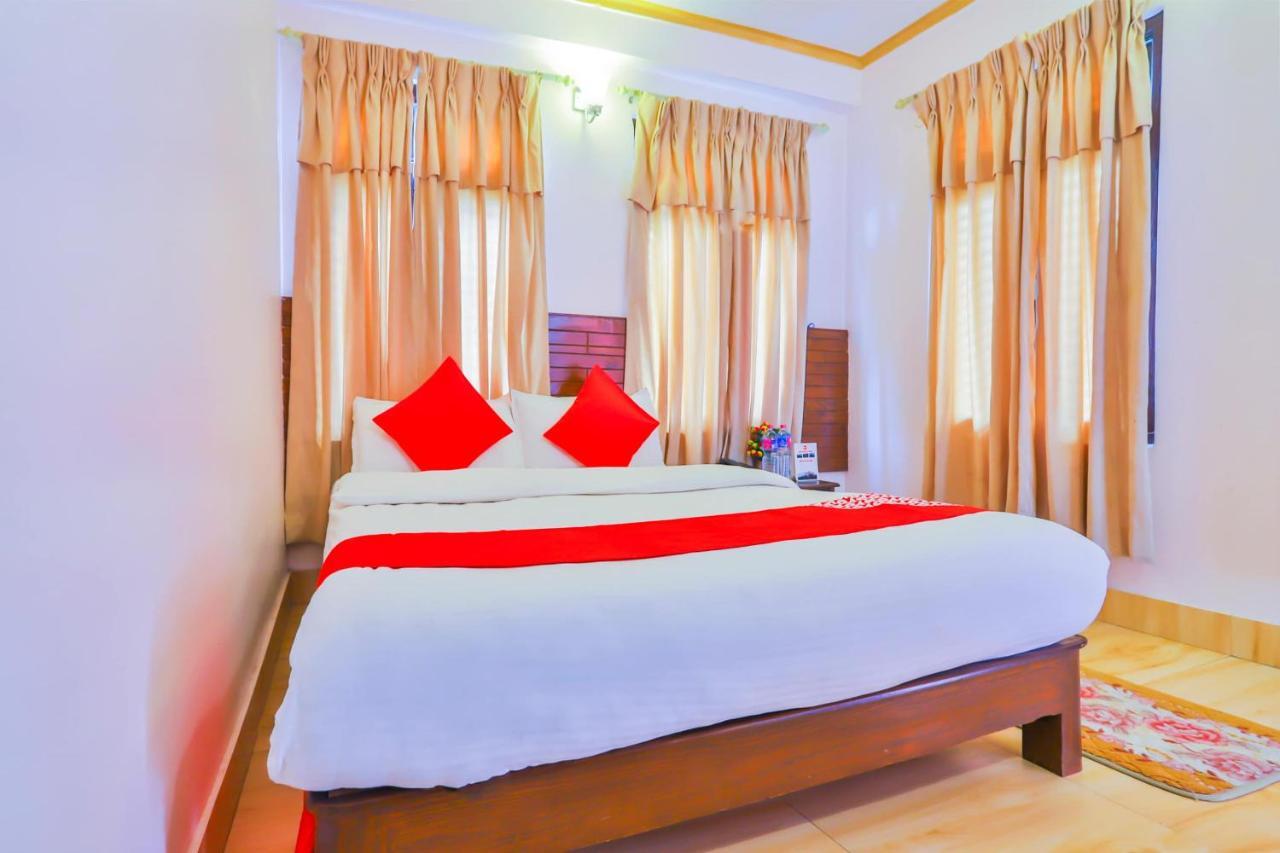 Hotel Alpine Villa Pokhara Esterno foto